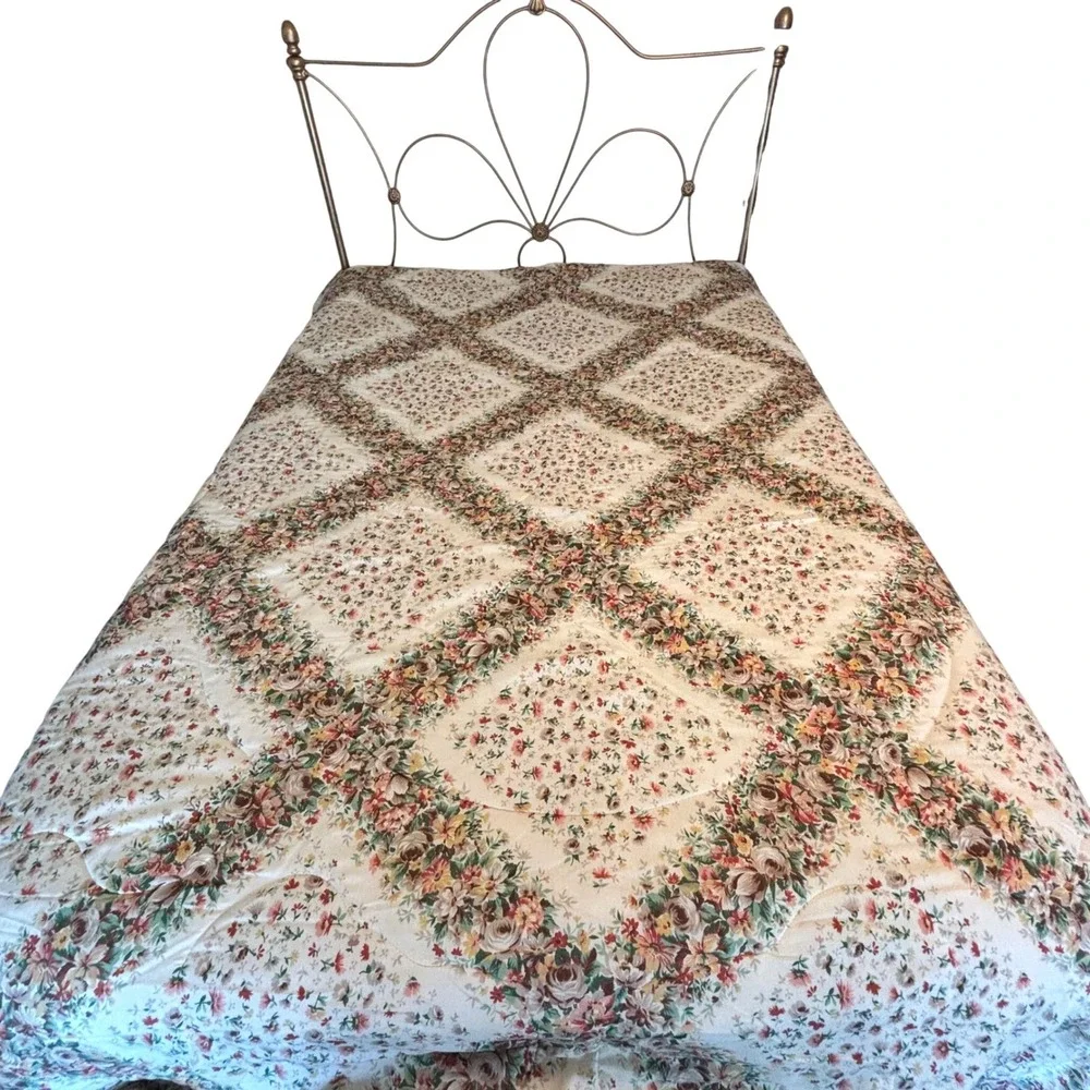 Vintage JCPenney Floral Trellis Quilted Bedspread Cottagecore Rose Queen